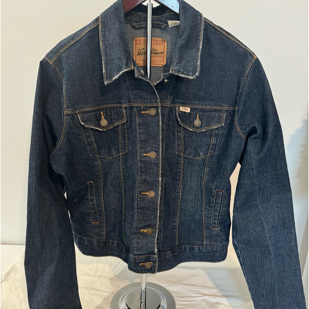 LeviStrauss Signature Denim Trucker Jacket. Women’s XL